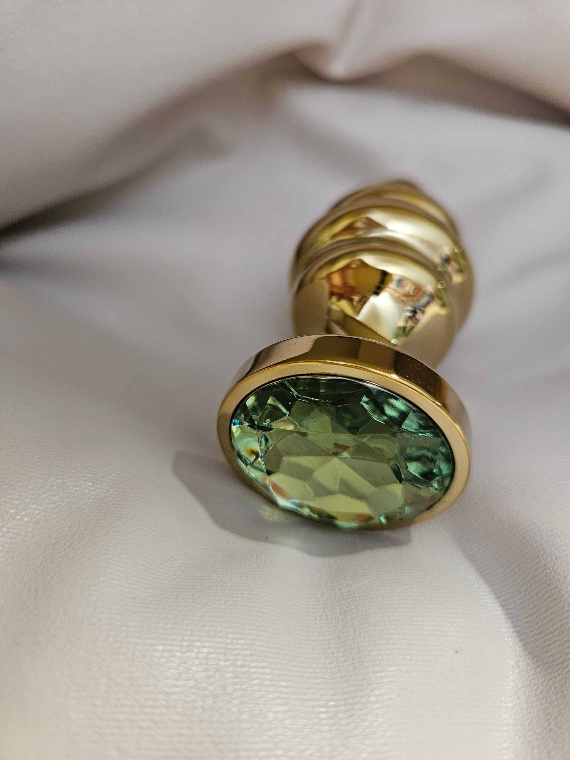 Spiral Gold Metal Plug Large Olive